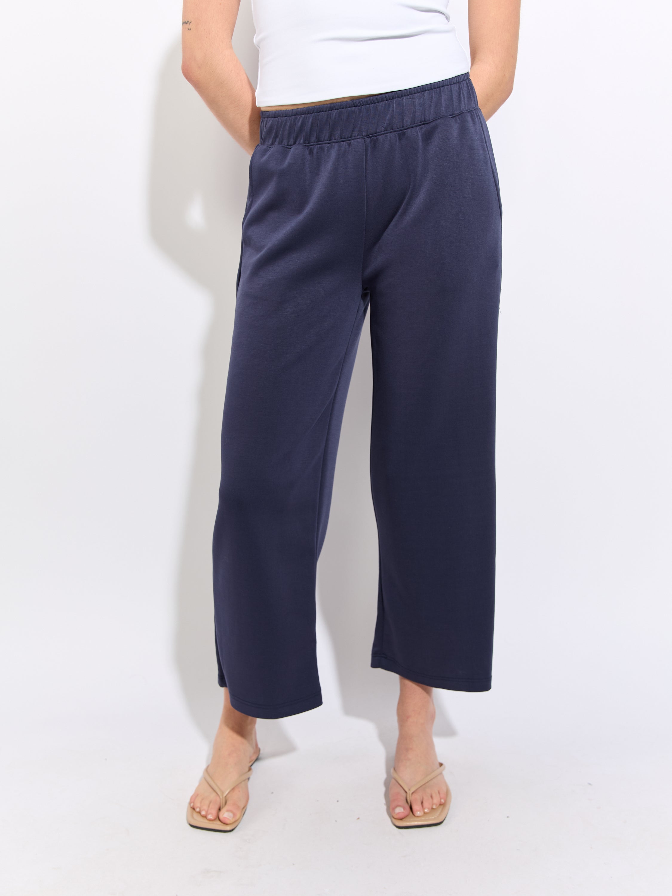 Luna Modal Wide Cropped Pant