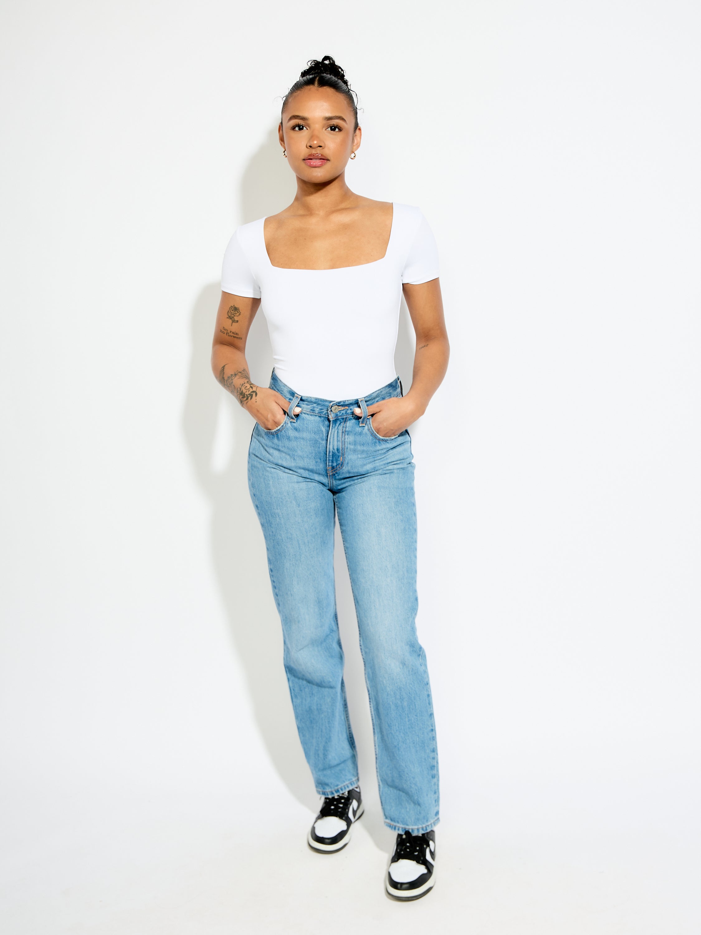 Second Skin Stacy Square Neck Short Sleeve Bodysuit