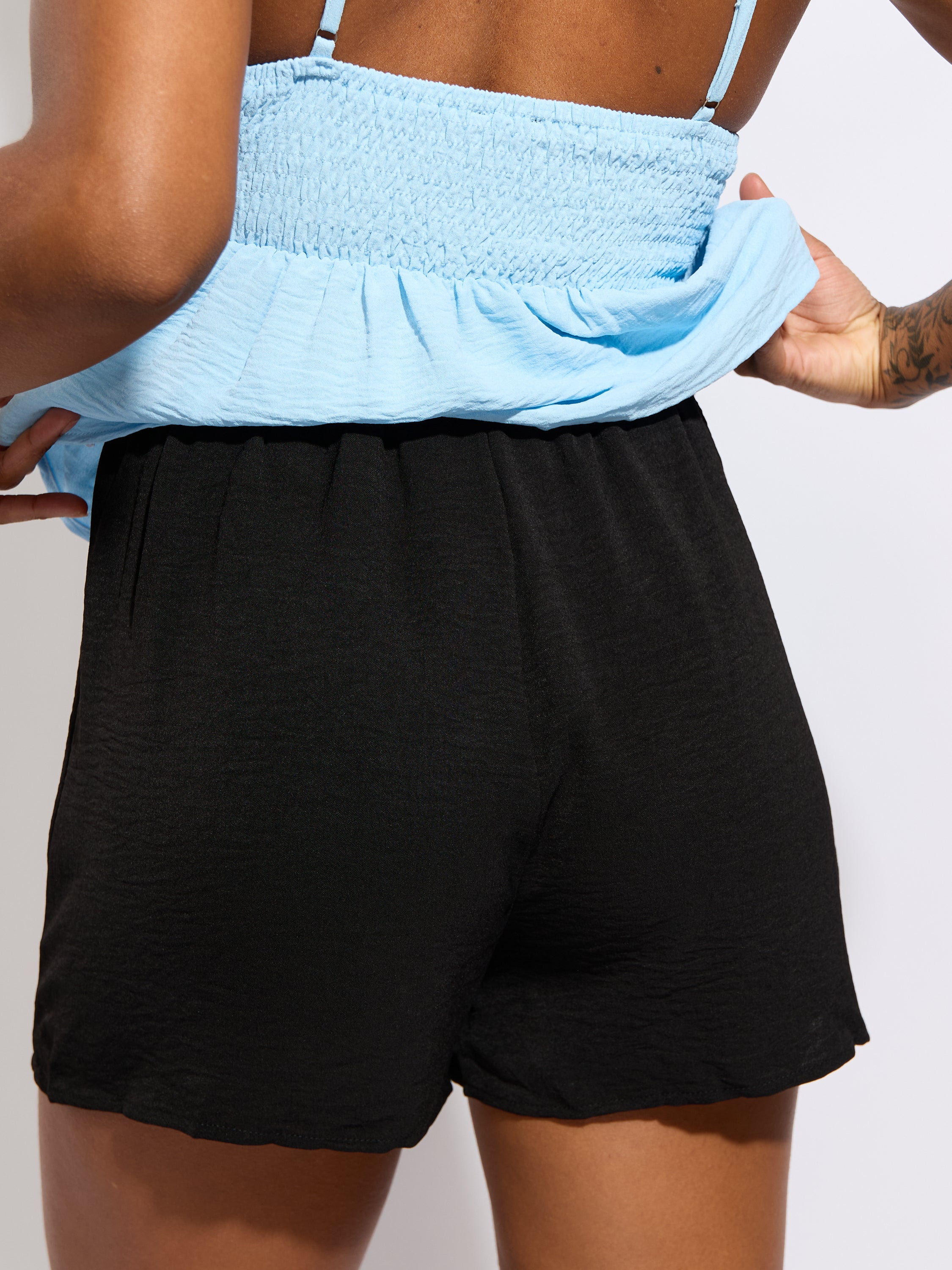 Annie Airflow Short