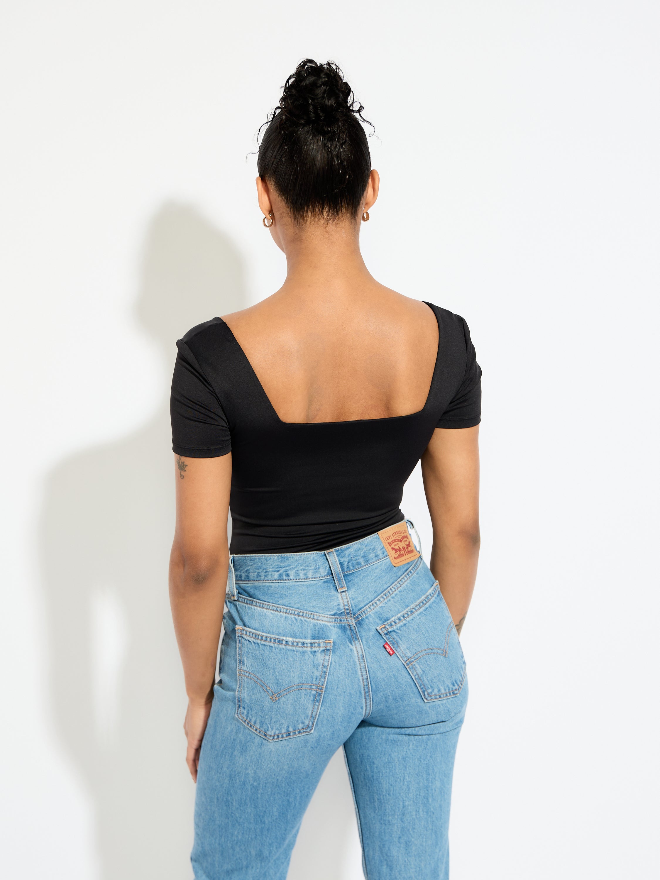 Second Skin Stacy Square Neck Short Sleeve Bodysuit