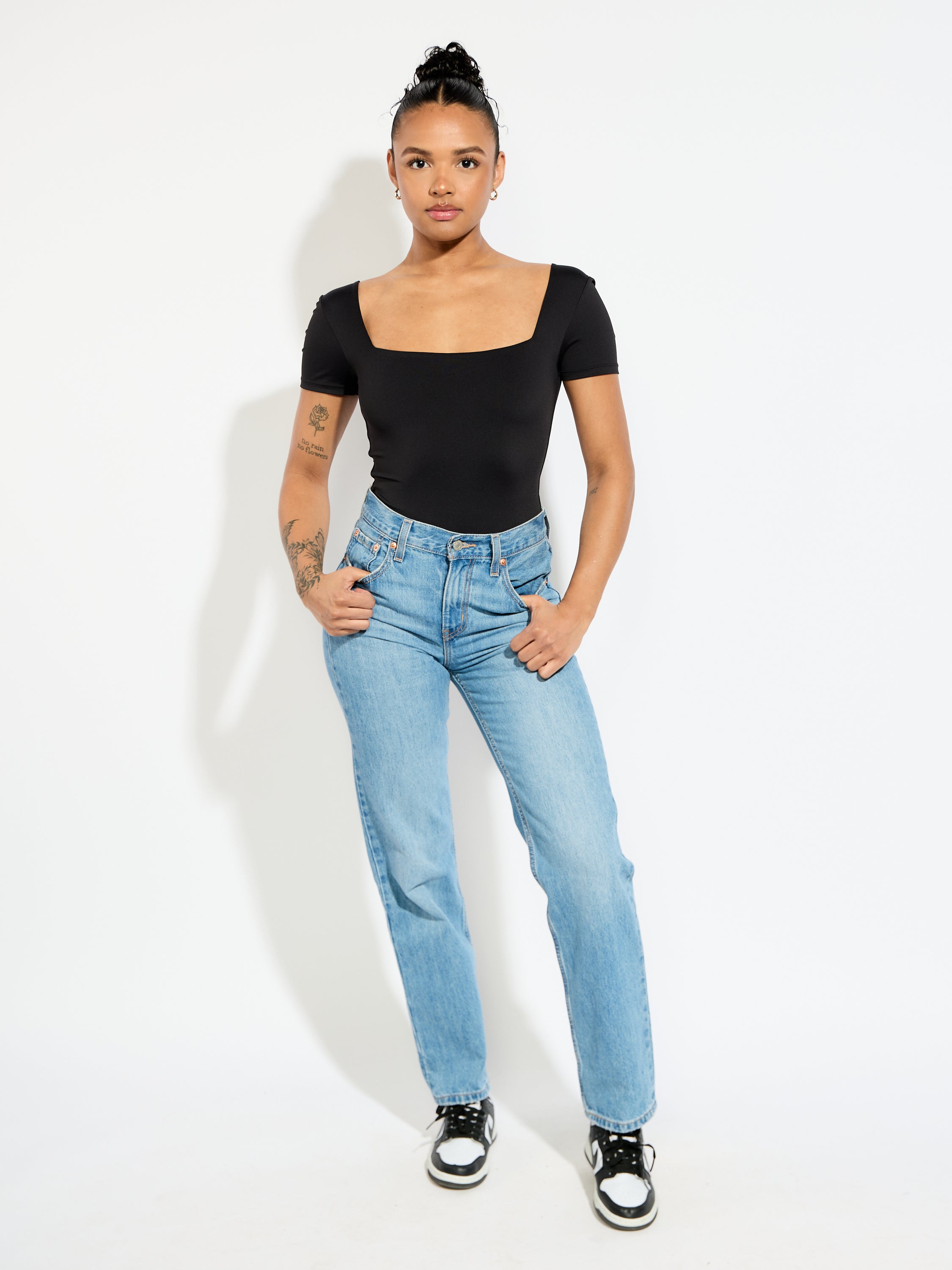 Second Skin Stacy Square Neck Short Sleeve Bodysuit