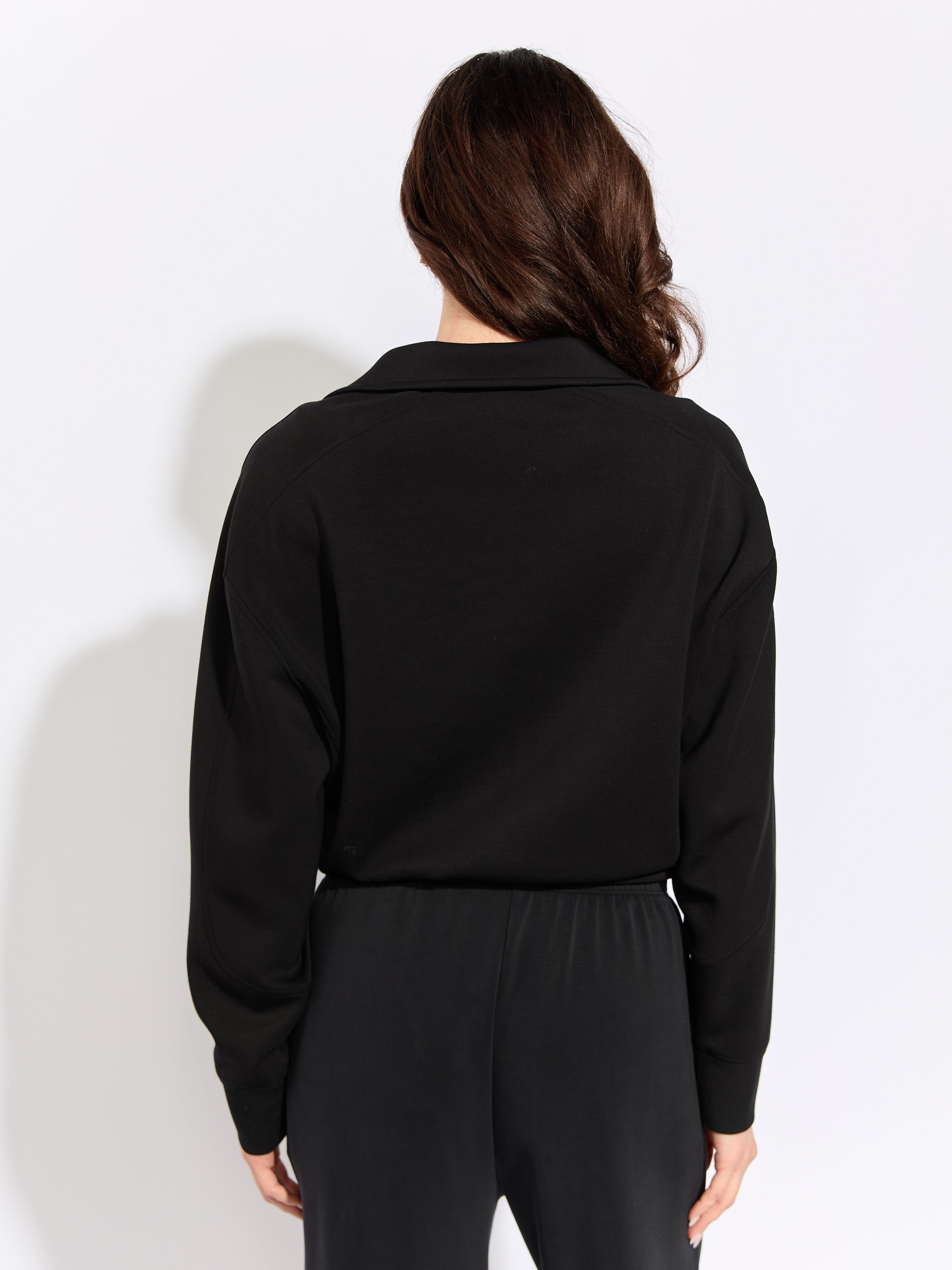 Second Skin Saddle V-Neck Scuba Crew Sweatshirt