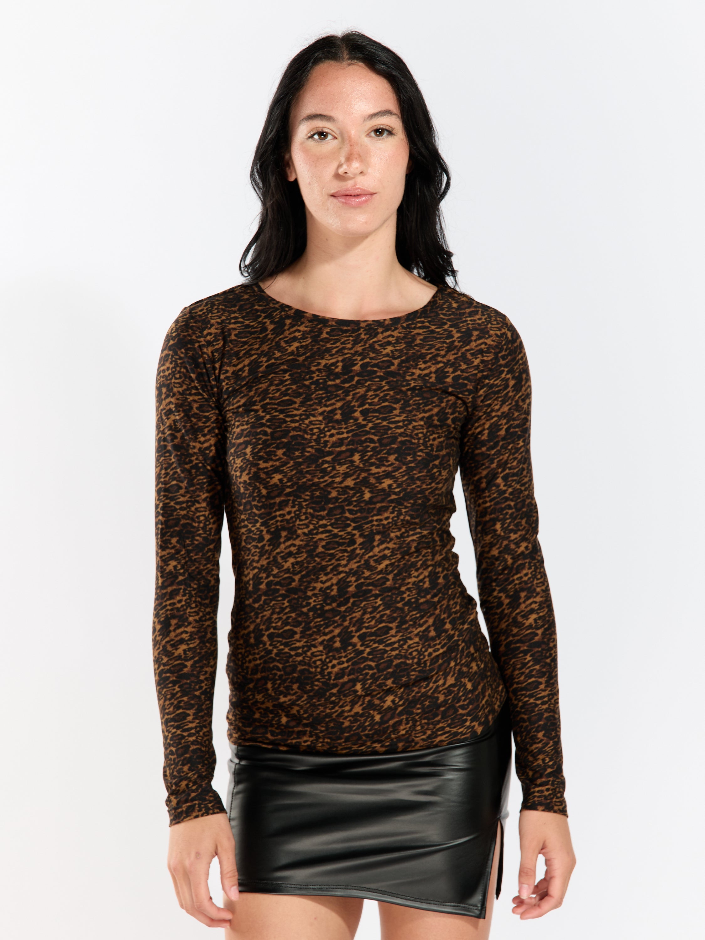 Leo Yummy Long Sleeve Top