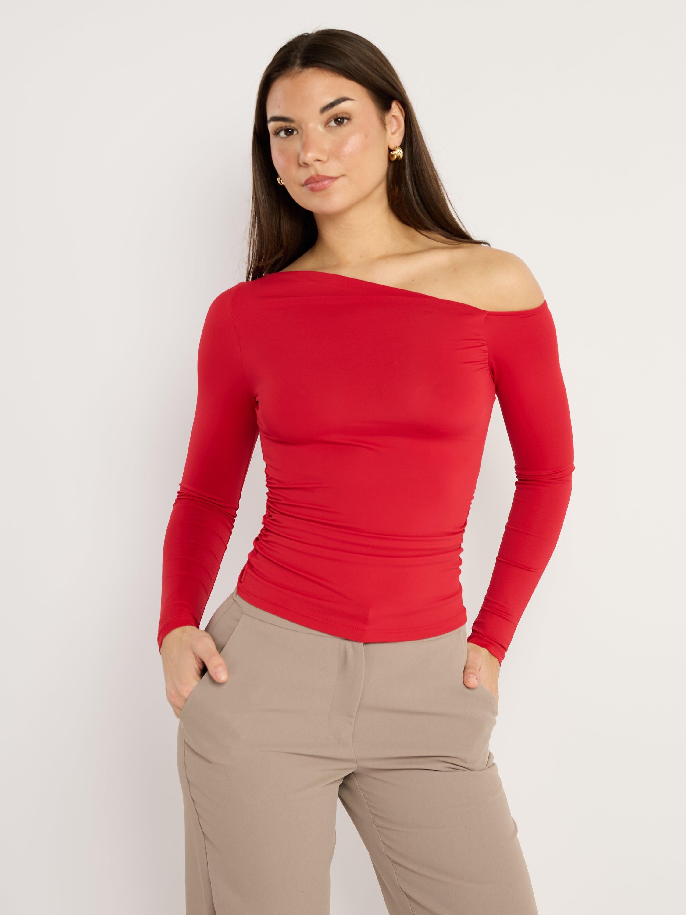 Second Skin Mite Off the Shoulder Top