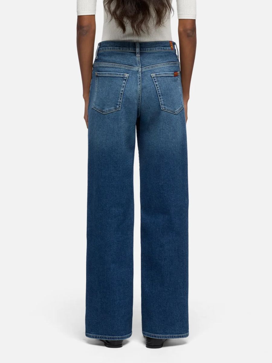 7 For All Mankind Stovepipe Straight Jean