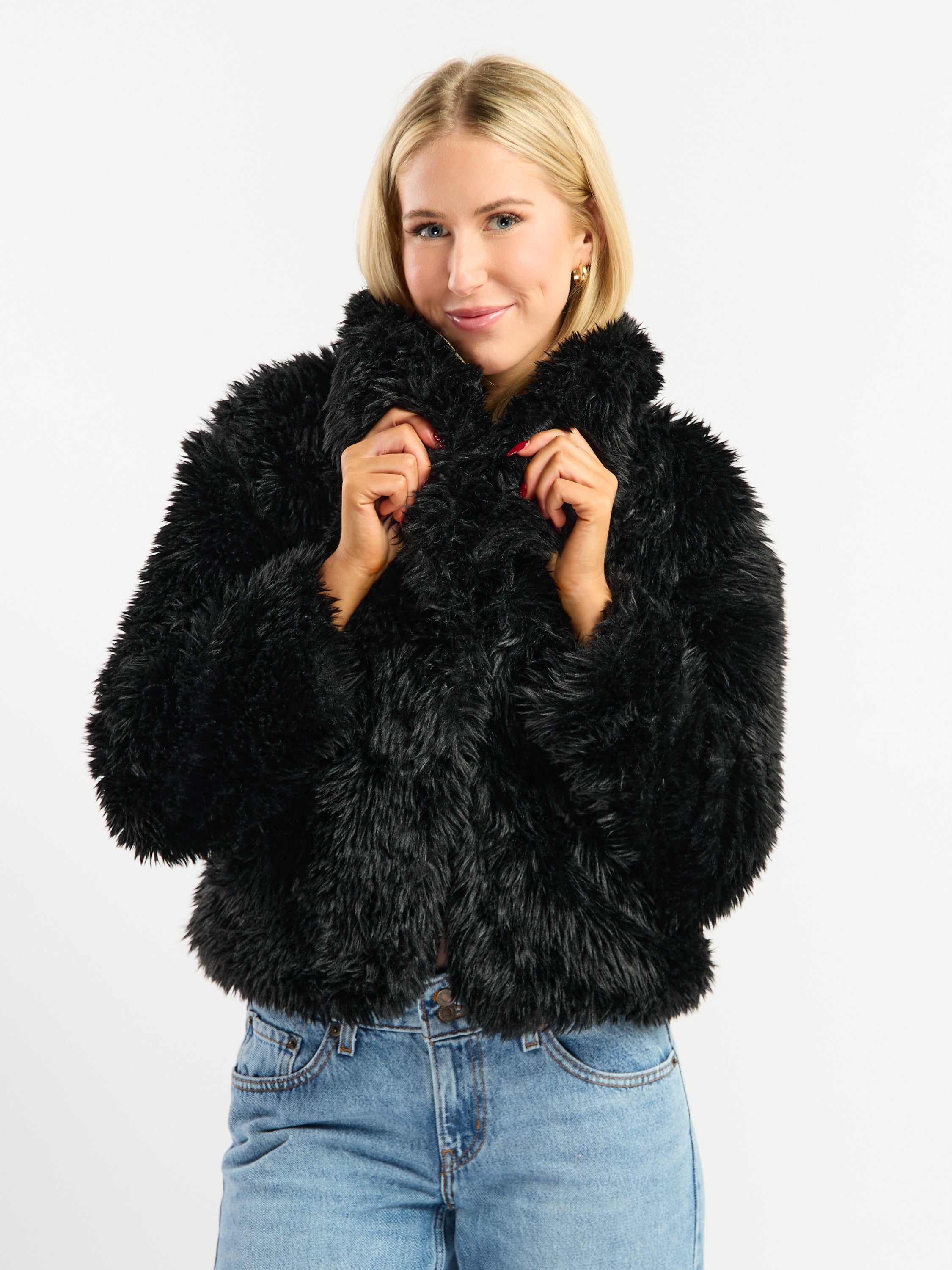 ヌートリア　ブラック　ファー　クロップド丈　ヤーン加工　ふかふか　フリル　11号 Fur Cropped Coat – envy+grace