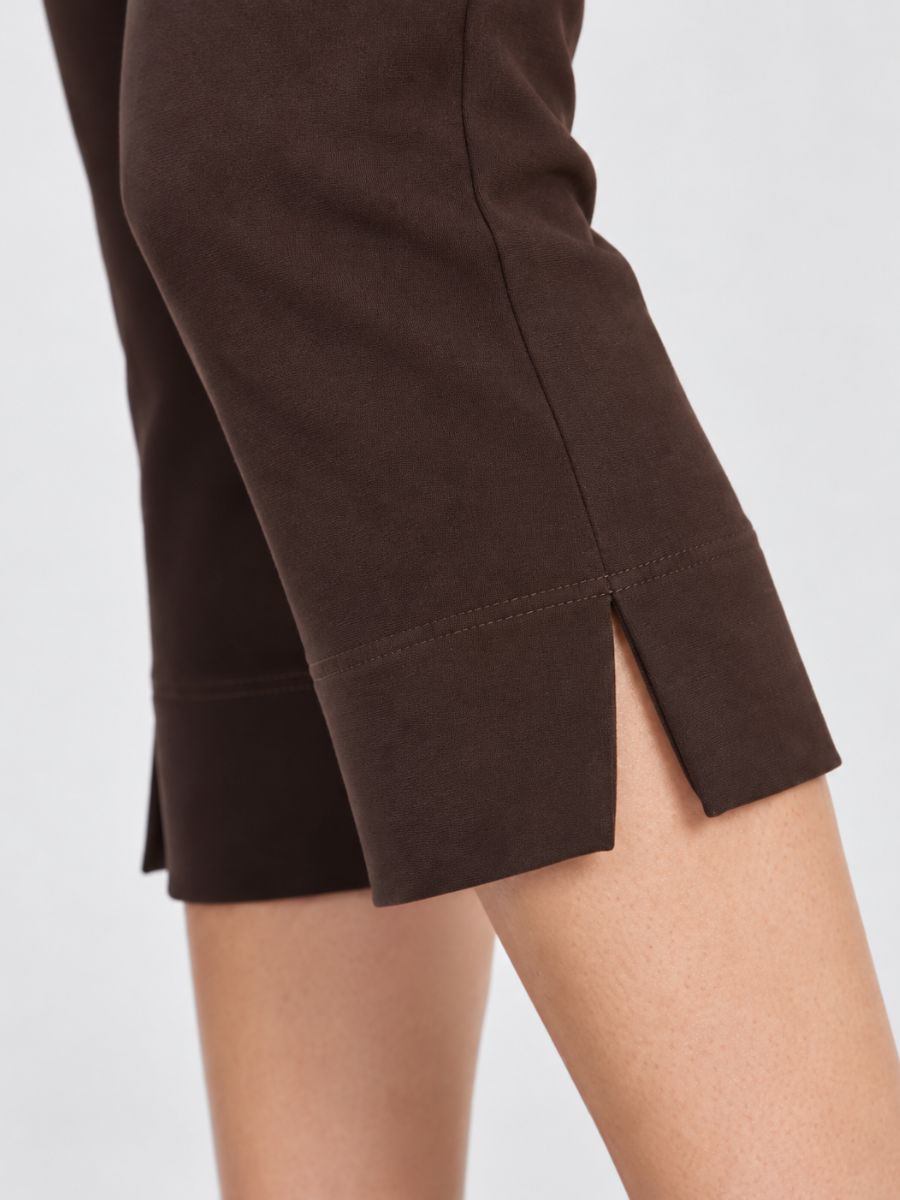 Windy Ponte Capri Pants