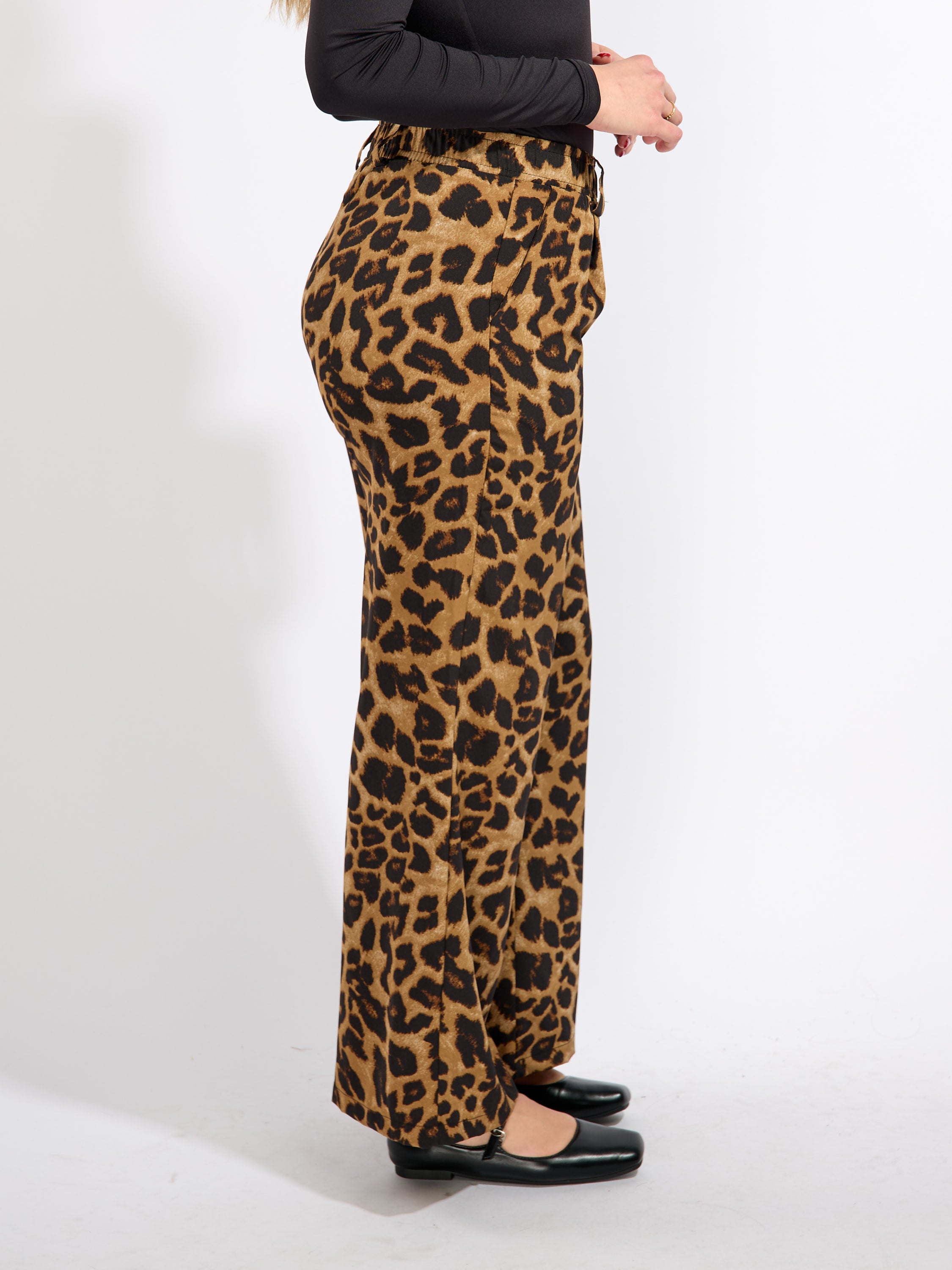 Bold Leo Wide Leg Pant