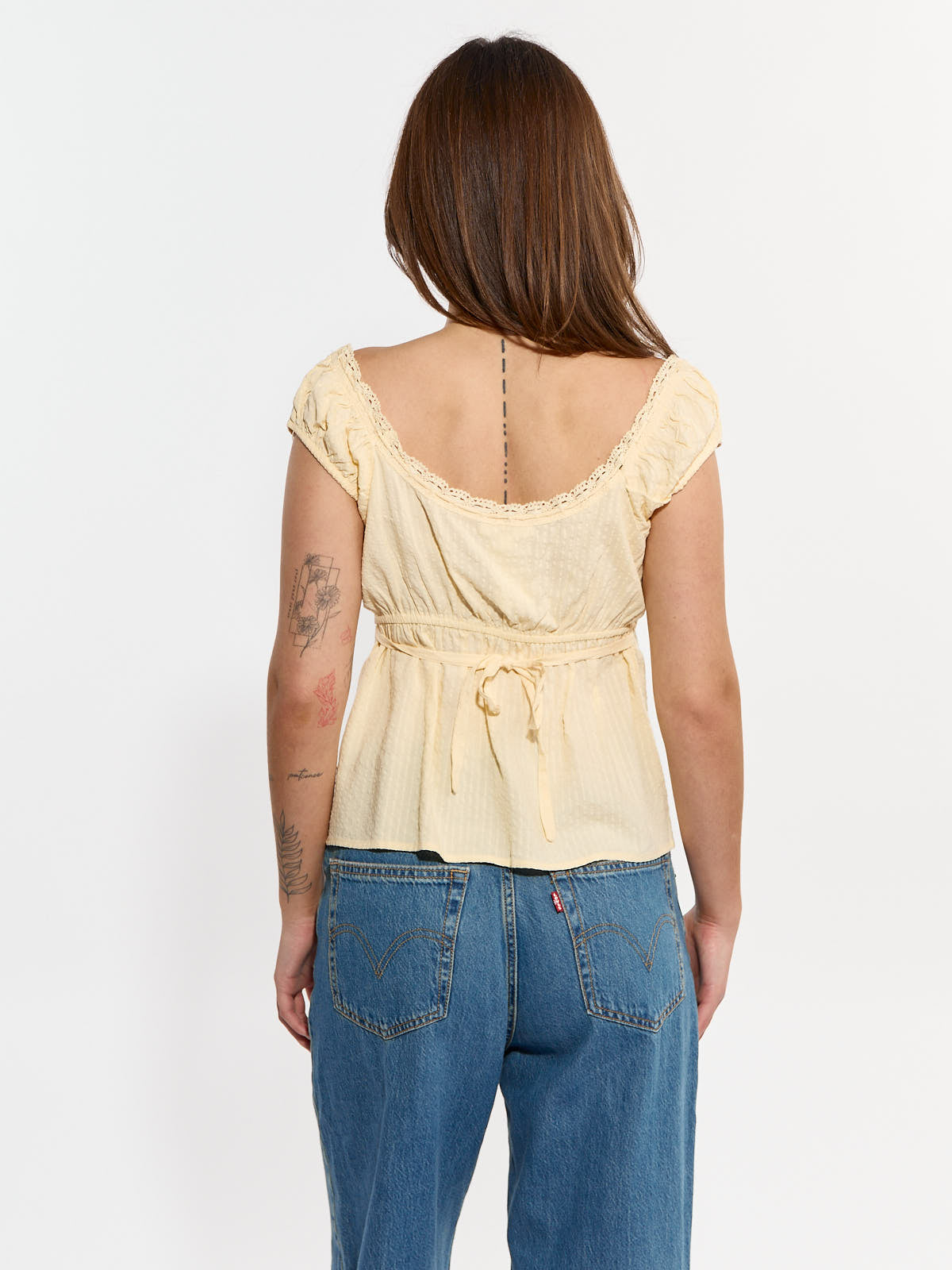 Cillie Tie-Front Sleeveless Lace Trim Top